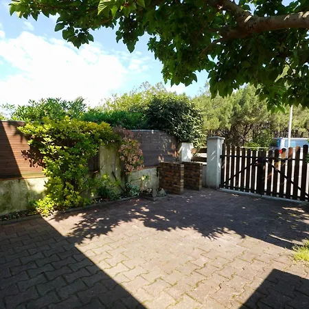 Maisonnette Au Pied De L'ocean Avec Terrasse *